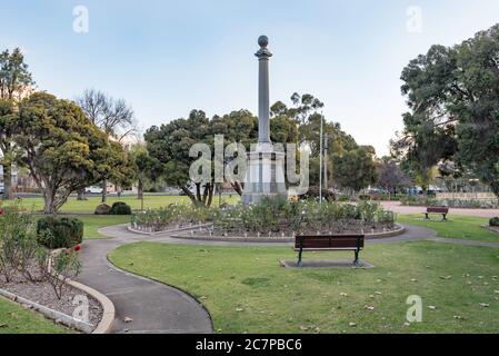 Das Mudgee District Gefallenen Soldaten Memorial im Robertson Park in der mittleren westlichen Stadt Mudgee, Australien, wurde 1925 erbaut Stockfoto