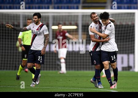 MAILAND, ITALIEN - 18. Juli 2020: Takehiro Tomiyasu von Bologna FC feiert nach einem Tor während der Serie A Fußballspiel zwischen AC Mailand und Bologna FC erzielte. AC Mailand gewann 5-1 gegen den FC Bologna. (Foto von Nicolò Campo/Sipa USA) Stockfoto