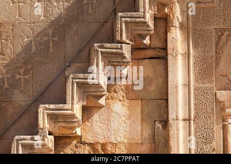 Die Astvatsatsatsin Kirche ist eines der Gebäude im Kloster Noravank in Westarmenien. Stockfoto