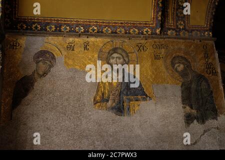 Christliche Mosaiken in Hagia Sofia - die große Moschee von Ayasofya, für Christen gebaut, wurde in Moschee geändert, dann Museum ab 2020 wieder eine Moschee. Stockfoto