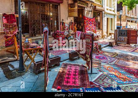 Tiflis , Georgien - 25. August 2019 : Handwerk gemacht Seide persischen Teppich Shop in der Altstadt Wahrzeichen von Tiflis Georgien Hauptstadt Osteuropa Stockfoto
