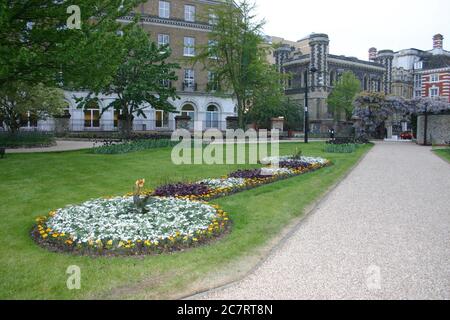 Forbury Gardens, Reading, Großbritannien. Mai 2005 Stockfoto