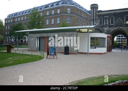 Forbury Gardens, Reading, Großbritannien. Mai 2005 Stockfoto