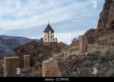 Noravank. Klosteranlage in der Schlucht des Flusses ARPA Nebenfluss in der Nähe der Stadt Yeghegnadzor in Armenien. Stockfoto