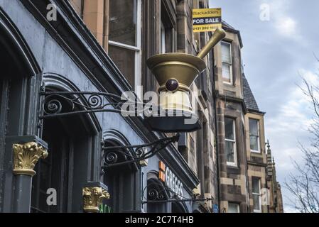 Sign on Right Medicine Pharmacy on Forrest Road in Edinburgh, UK Stockfoto