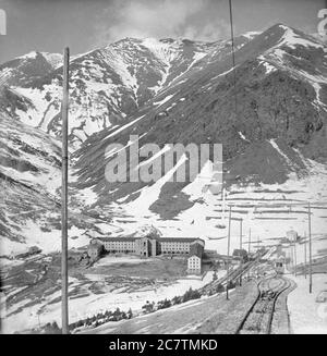 CREMALLERA DE NURIA - SANTUARIO SITUADO EN EL VALLE DEL PIRINEO. ORT: SANTUARIO DE NURIA. QUERALBS. GERONA. SPANIEN. Stockfoto