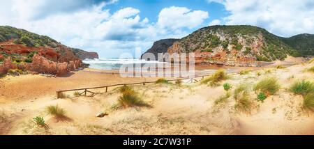 Reizvolle Aussicht auf den Strand Cala Domestica mit herrlichen Sanddünen. Lage: Buggerru, Süd-Sardinien, Italien Europa Stockfoto