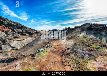 Gefrorenes Lavafeld im geothermischen Tal Leirhnjukur, in der Nähe des Vulkans Krafla. Lage: Leirhnjukur Tal, Myvatn Region, Nordteil Islands, Euro Stockfoto