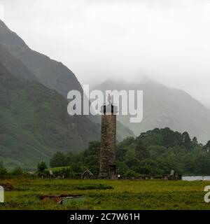 Glenfinnan, Schottland, Großbritannien. Juli 2020. Das Glenfinnan Monument in Lochaber. Stockfoto