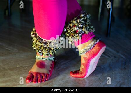 Mudras oder Gesten von bharatanatyam tanzen mit Ghunagharu Stockfoto