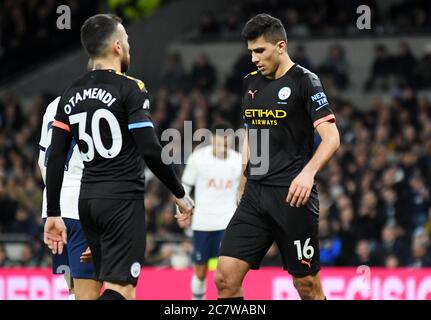 LONDON, ENGLAND - 2. FEBRUAR 2020: Rodrigo Hernandez Cascante aus der Stadt, aufgenommen während des Premier League-Spiels 2019/20 zwischen Tottenham Hotspur und Manchester City im Tottenham Hotspur Stadium. Stockfoto