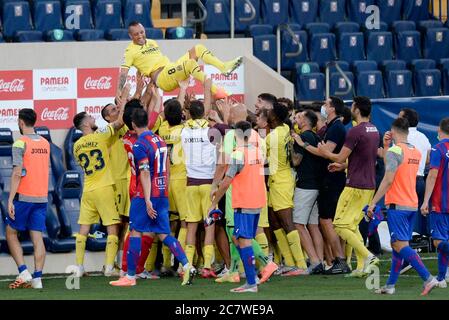 FUSSBALL - VILLARREAL VS EIBAR Santi Cazorla, Bruno Soriano in Aktion während der spanischen Liga, La Liga, Fußballspiel zwischen Villarreal und Eibar am 19. juli 2020 im Ceramica Stadion in Castellon, Spanien. Foto: Xisco Navarro Quelle: CORDON PRESS/Alamy Live News Stockfoto