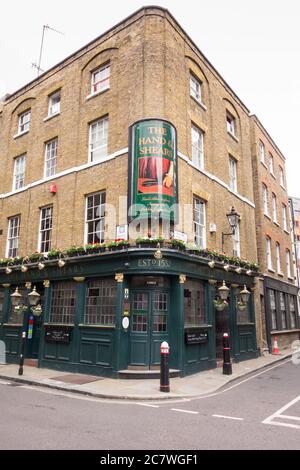 Die Hand und Scheren Public House auf Middle Street, Smithfield, London, EC1, UK Stockfoto