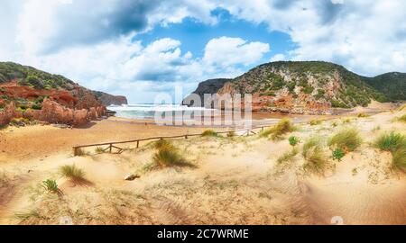 Reizvolle Aussicht auf den Strand Cala Domestica mit herrlichen Sanddünen. Lage: Buggerru, Süd-Sardinien, Italien Europa Stockfoto