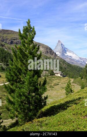 Atemberaubende Aufnahme einer wunderschönen Landschaft in der Nähe des Matterhorns in Zermatt, Schweiz Stockfoto