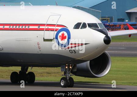 15003, ein Airbus CC-150 Polaris, der von der Royal Canadian Air Force am Prestwick International Airport in Ayrshire betrieben wird. Stockfoto