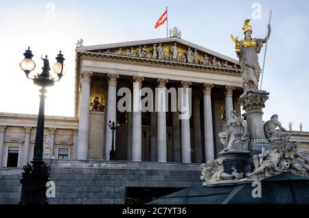 Österreichisches Parlamentsgebäude in Wien (Österreich) Stockfoto