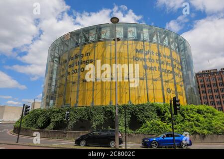 Das Odeon BFI IMAX Kino runder Außenbereich in Waterloo, London, England, Großbritannien Stockfoto