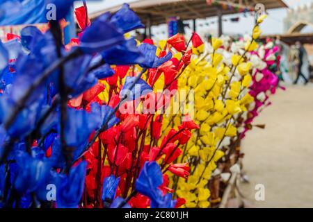 Bunte Papierblumen von Surajkund Handwerksmesse Stockfoto