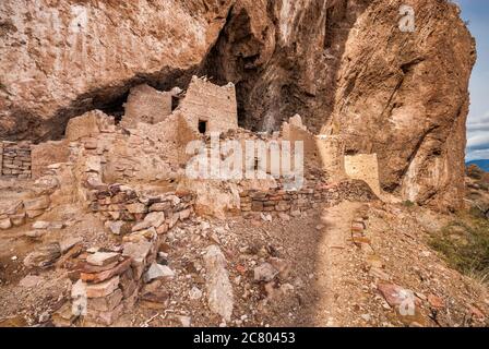 Upper Cliff Dwelling, in Superstition Mountains, am Tonto National Monument, Arizona, USA Stockfoto