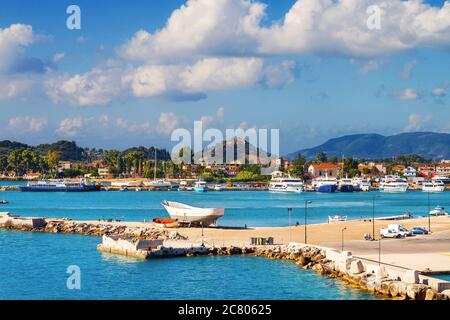 Zakynthos Stadt am Morgen, wie aus dem Hafen gesehen Stockfoto