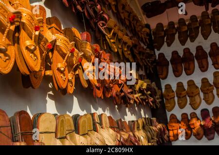 Handgemachte Punjabi Jutti von Surajkund Handwerksmesse Stockfoto