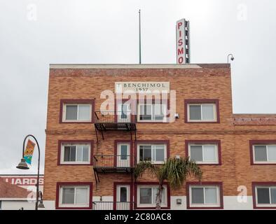 Blick auf das Pismo Beach Hotel, Kalifornien Stockfoto