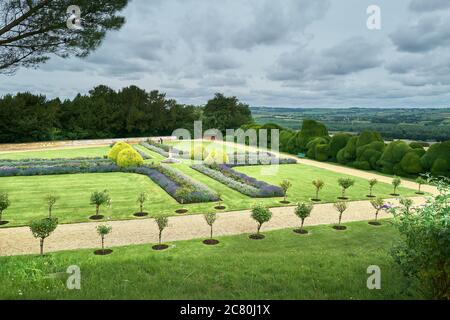 Der Kreuzgarten mit Blick auf das welland-Tal bei Rockingham Castle, Corby, England. Stockfoto