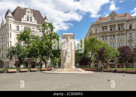 Ein Art-Deco-Denkmal für die ungarischen Opfer des roten Terrors auf Vertanuk tere in Budapest Stockfoto