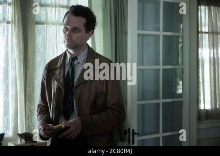 MATTHEW RHYS in PERRY MASON (2020), Regie: RON FITZGERALD und ROLIN JONES. Kredit: HBO/ TEAM DOWNEY / Album Stockfoto