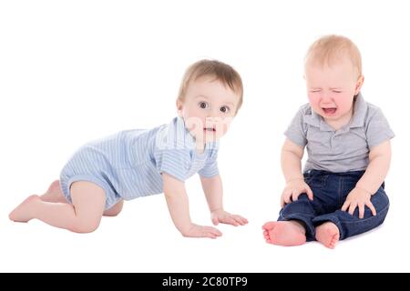 Stauned Baby Kleinkind und seine Freundin weinend isoliert auf weißem Hintergrund Stockfoto