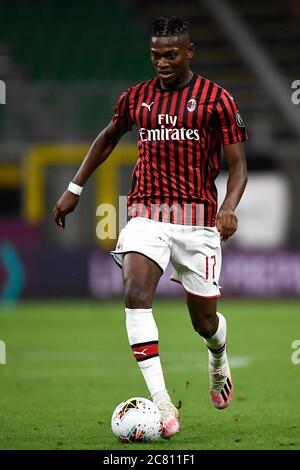 Mailand, Italien. Juli 2020. MAILAND, ITALIEN - 18. Juli 2020: Rafael Leao vom AC Mailand in Aktion während der Serie A Fußballspiel zwischen AC Mailand und Bologna FC. AC Mailand gewann 5-1 gegen den FC Bologna. (Foto von Nicolò Campo/Sipa USA) Quelle: SIPA USA/Alamy Live News Stockfoto