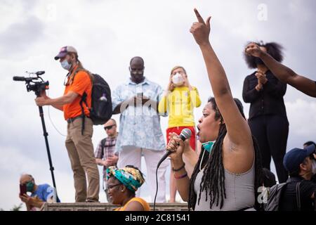 WASHINGTON D.C., VEREINIGTE STAATEN - 19. Jun 2020: Washington D.C./ USA - 19. Juni 2020: Kongresskandidatin, Mckayla Wilkes, die eine Rede vor dem t Stockfoto