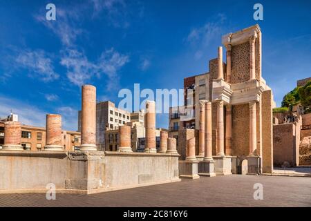 7. März 2020: Cartagena, Spanien - Keine erkennbaren Personen im teilweise restaurierten römischen Theater von Cartagena, aus der Regierungszeit des Augustus. Stockfoto