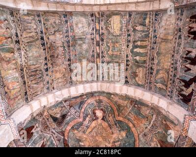 Pinturas medievales de la Iglesia de San Martín de Tours. Gazeo. Álava. País Vasco. España Stockfoto