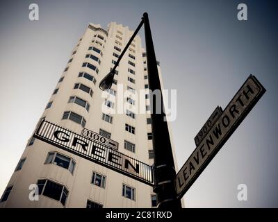 Bellaire Tower auf Russian Hill, an der Ecke Green und Leavenworth; San Fransisco, Kalifornien, USA Stockfoto