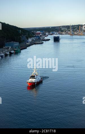 Kanadische Küstenwache SAR Rettungsboot Conception Bay verlassen St. John’s Harbour Neufundland und Labrador Kanada Stockfoto