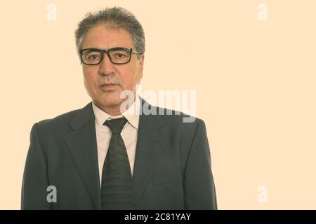 Studio shot der Persischen Geschäftsmann Brillen tragen Stockfoto