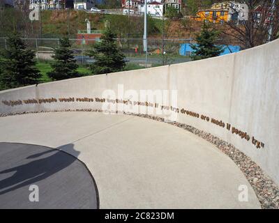 Aufschrift auf der Terry Fox Statue, St. Johns, Neufundland, Kanada Stockfoto