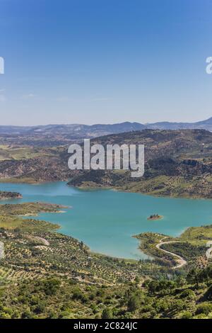 Embalse de Zahara-el Gastor See im Nationalpark Grazalema, Spanien Stockfoto