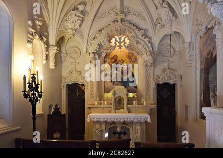 Sintra, Portugal - 6. Juni 2017: Innenräume der Kapelle im Palast Regaleira, bekannt als Quinta da Regaleira Stockfoto