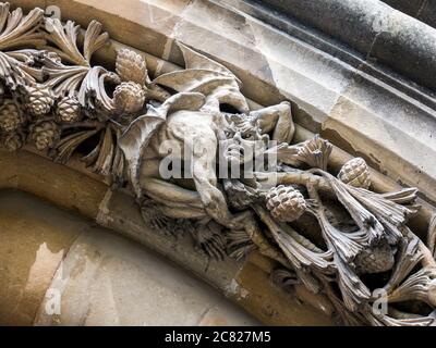 Alle en ventana Exterior de la Catedral de María Inmaculada (Catedral Nueva). Vitoria. Álava. País Vasco. España Stockfoto