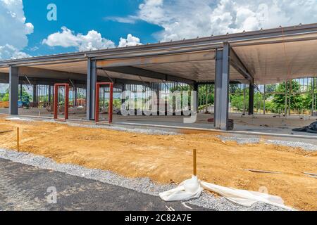 Horizontale Aufnahme eines neuen Geschäftsbüros im Bau. Stockfoto