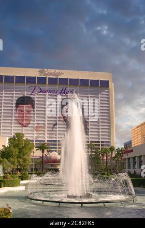 Die Gesichter von Donny und Marie Osmond an der Seite des Flamingo Hotels in der Innenstadt von Las Vegas, NV Stockfoto