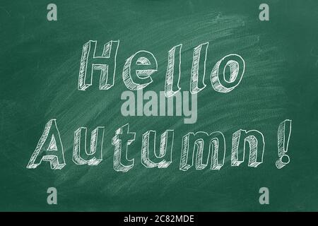 Handzeichnung Text 'Hallo Herbst !' Auf grüner Tafel Stockfoto