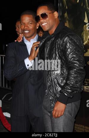 Jamie Foxx und will Smith bei der Weltpremiere von 'The Kingdom' im Mann Village Theater in Westwood, CA. Die Veranstaltung fand am Montag, 17. September 2007 statt. Foto von: SBM / BildLux - Aktenzeichen # 34006-8176SBMPLX Stockfoto