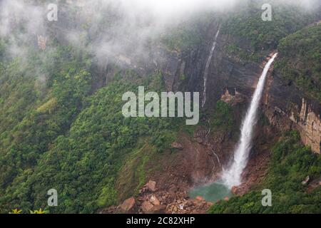Nohkalikai Wasserfall in Cherrapunji, Meghalaya, Indien Stockfoto