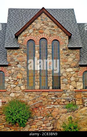 Vertikale Nahaufnahme der Katharinenkapelle auf der Rock in den USA Stockfoto