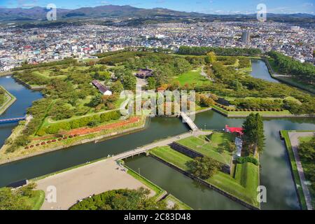 Blick aus der Vogelperspektive auf die Stadt Hakodate von der Spitze des Goryokaku Tower in Hakodate Hokkaido, Japan Stockfoto