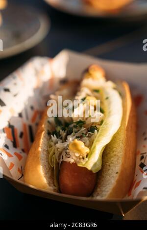 Leckere vegane Karotten Hot Dog Stockfoto